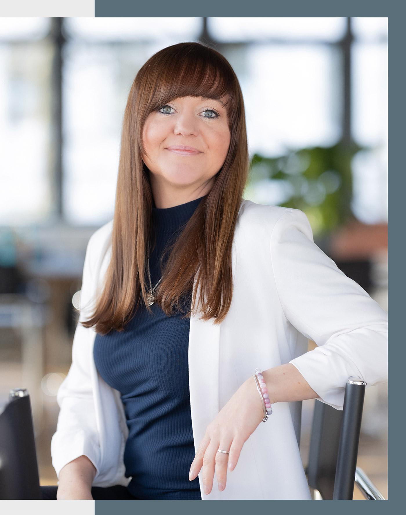 Mitarbeiter von Roderich Vogel schaut lächelnd in die Kamera